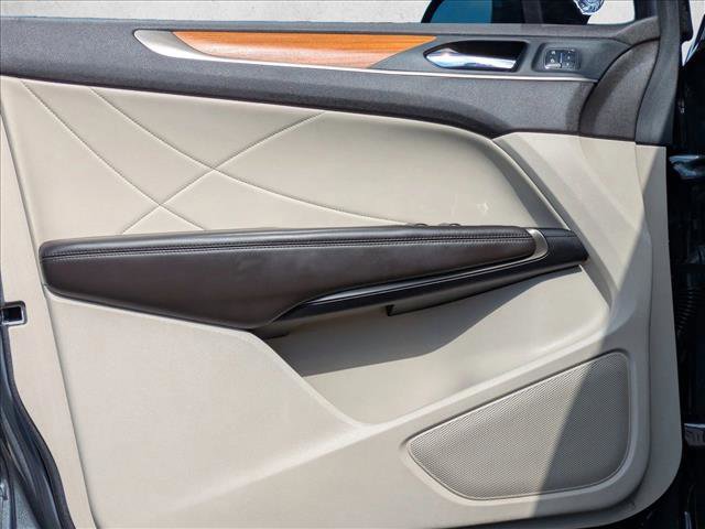 Used 2018 Lincoln MKC Select w/ Select Plus Package FWD image 10