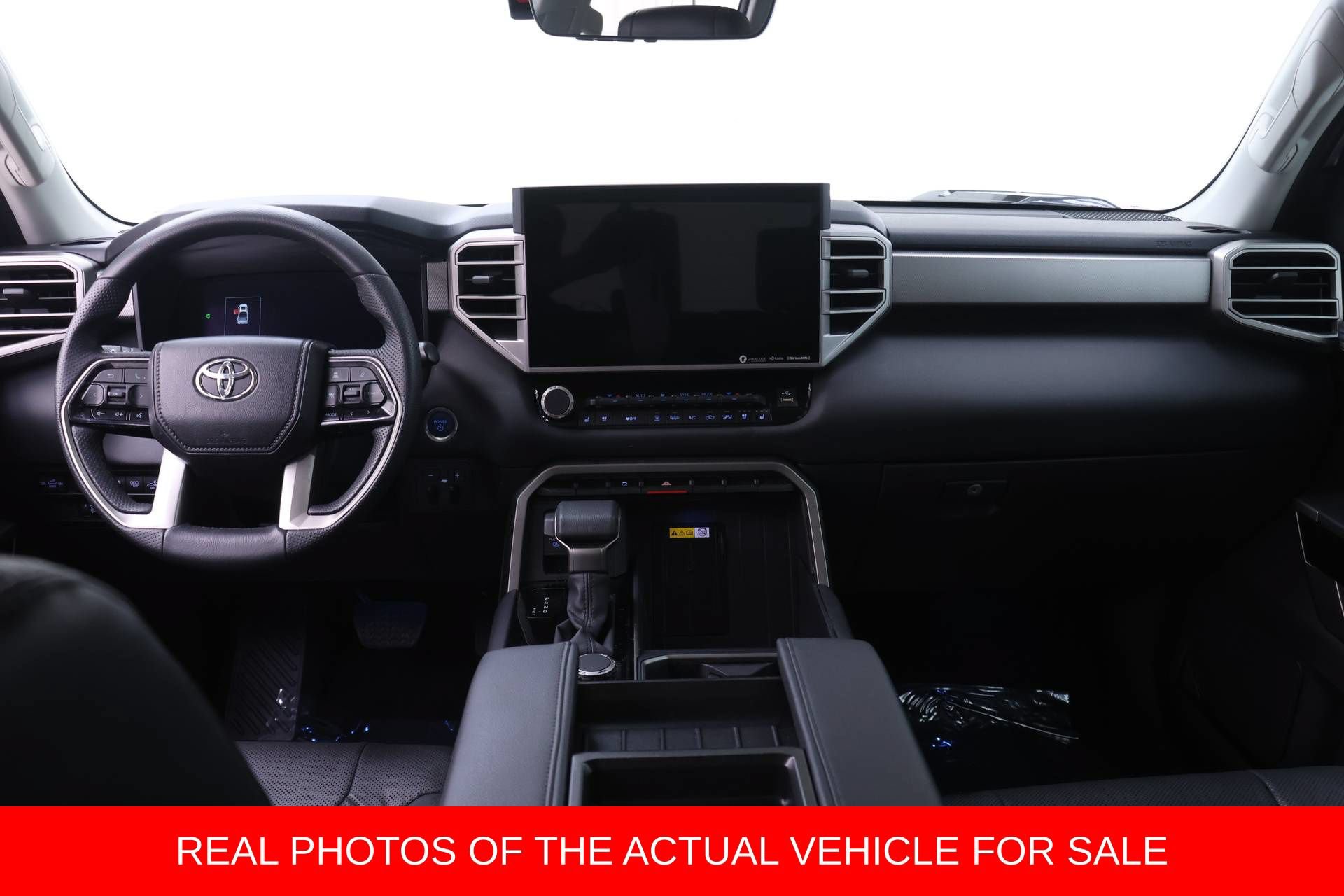 Used 2024 Toyota Tundra Limited w/ Power Package AWD/4WD image 5