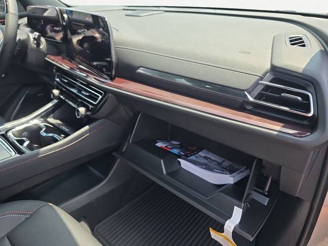 New 2026 Chevrolet Traverse Z71 w/ Enhanced Driving Package AWD/4WD image 16