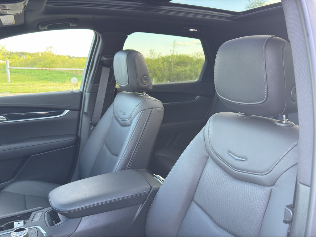 Used 2024 Cadillac XT5 Premium Luxury w/ LPO, Floor Liner Package AWD/4WD image 18