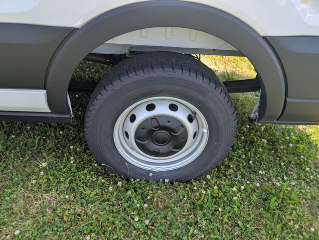 New 2026 Ford Transit 250 148 Medium Roof RWD image 22