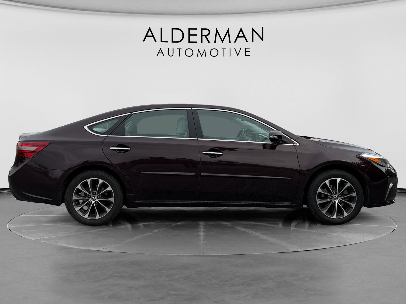 Used 2016 Toyota Avalon XLE Plus FWD image 6