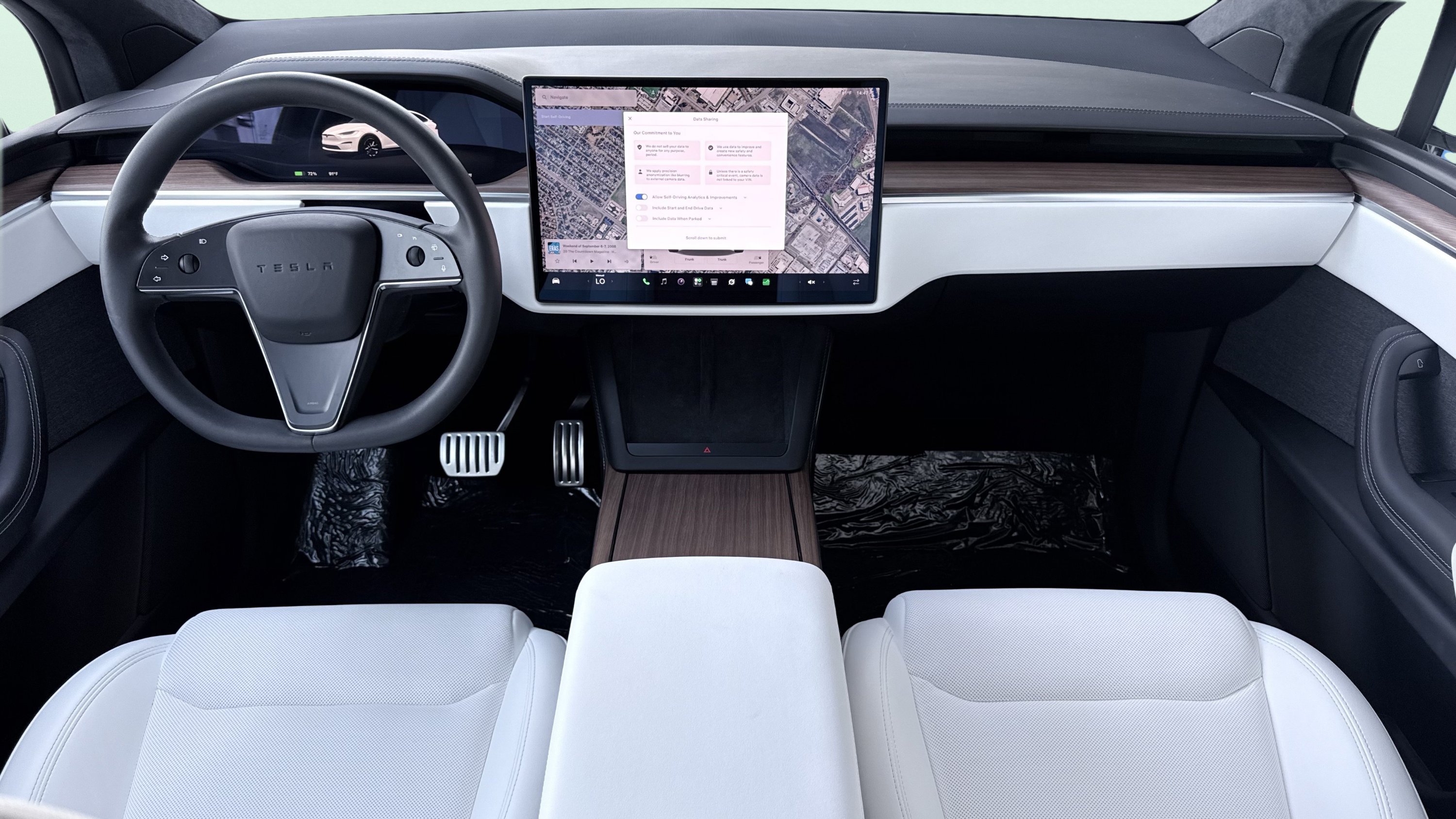 Used 2025 Tesla Model X AWD/4WD image 51