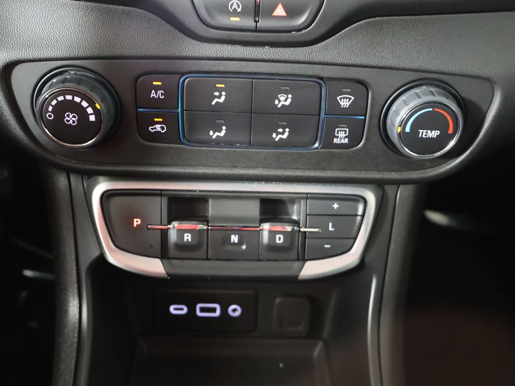 Used 2024 GMC Terrain SLE AWD/4WD image 40