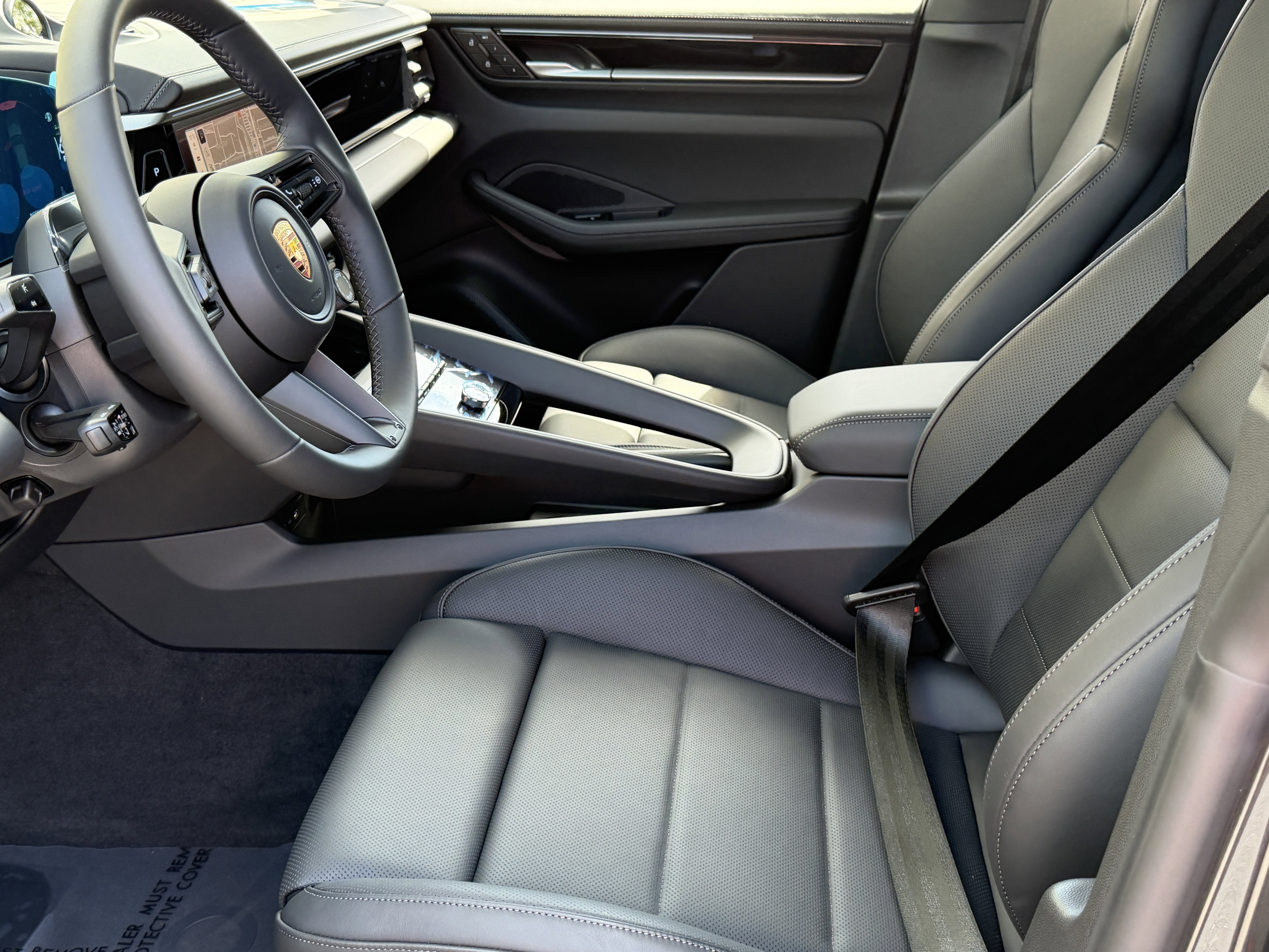 New 2026 Porsche Macan 4S Electric image 4