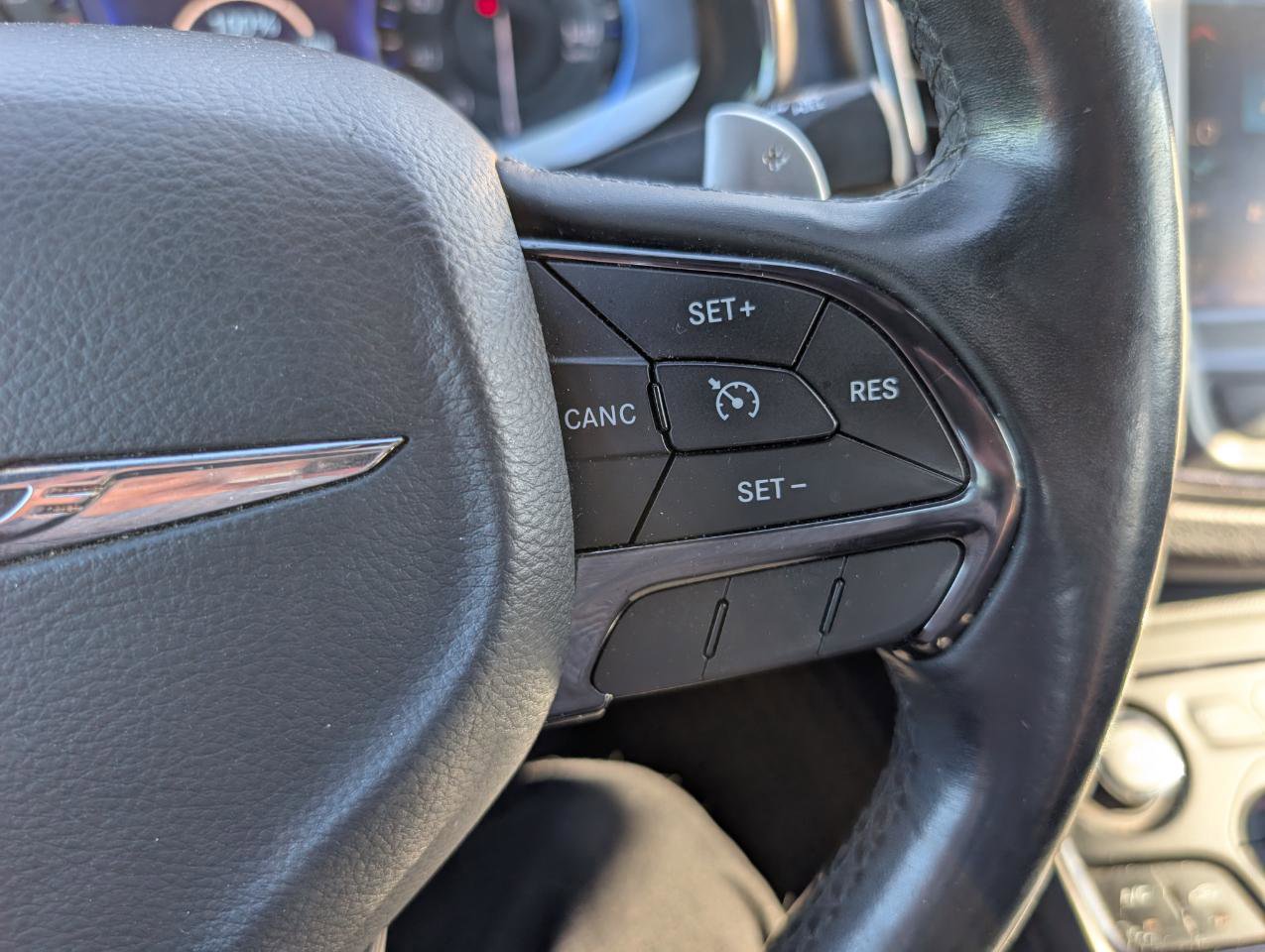 Used 2015 Chrysler 200 S w/ Navigation & Sound Group I image 20