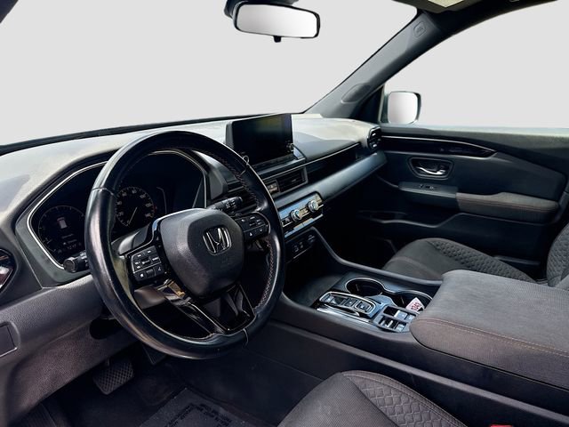 Used 2023 Honda Pilot Sport image 9