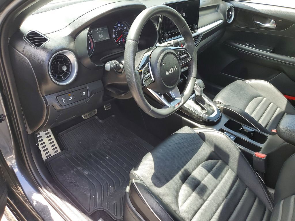 Used 2024 Kia Forte GT-Line w/ GT-Line Premium Package image 17