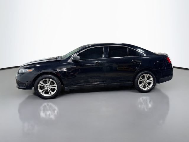 Used 2017 Ford Taurus SE FWD image 9