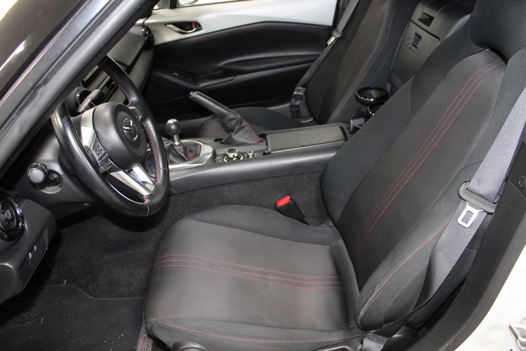 Used 2016 MAZDA MX-5 Miata Club RWD image 13