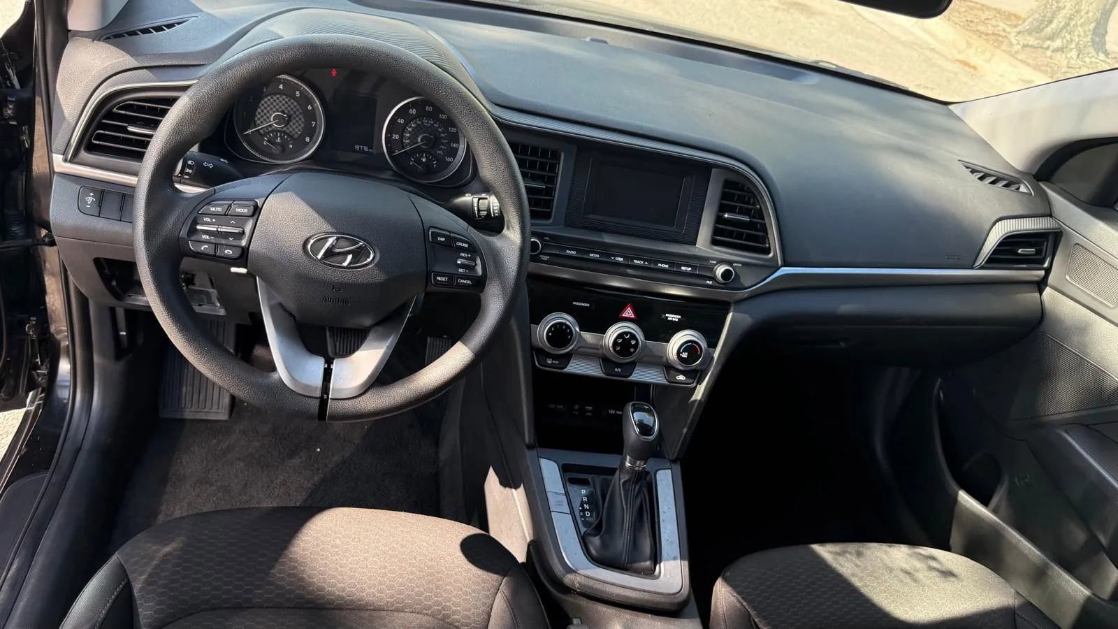 Used 2019 Hyundai Elantra SE w/ Cargo Package FWD image 13