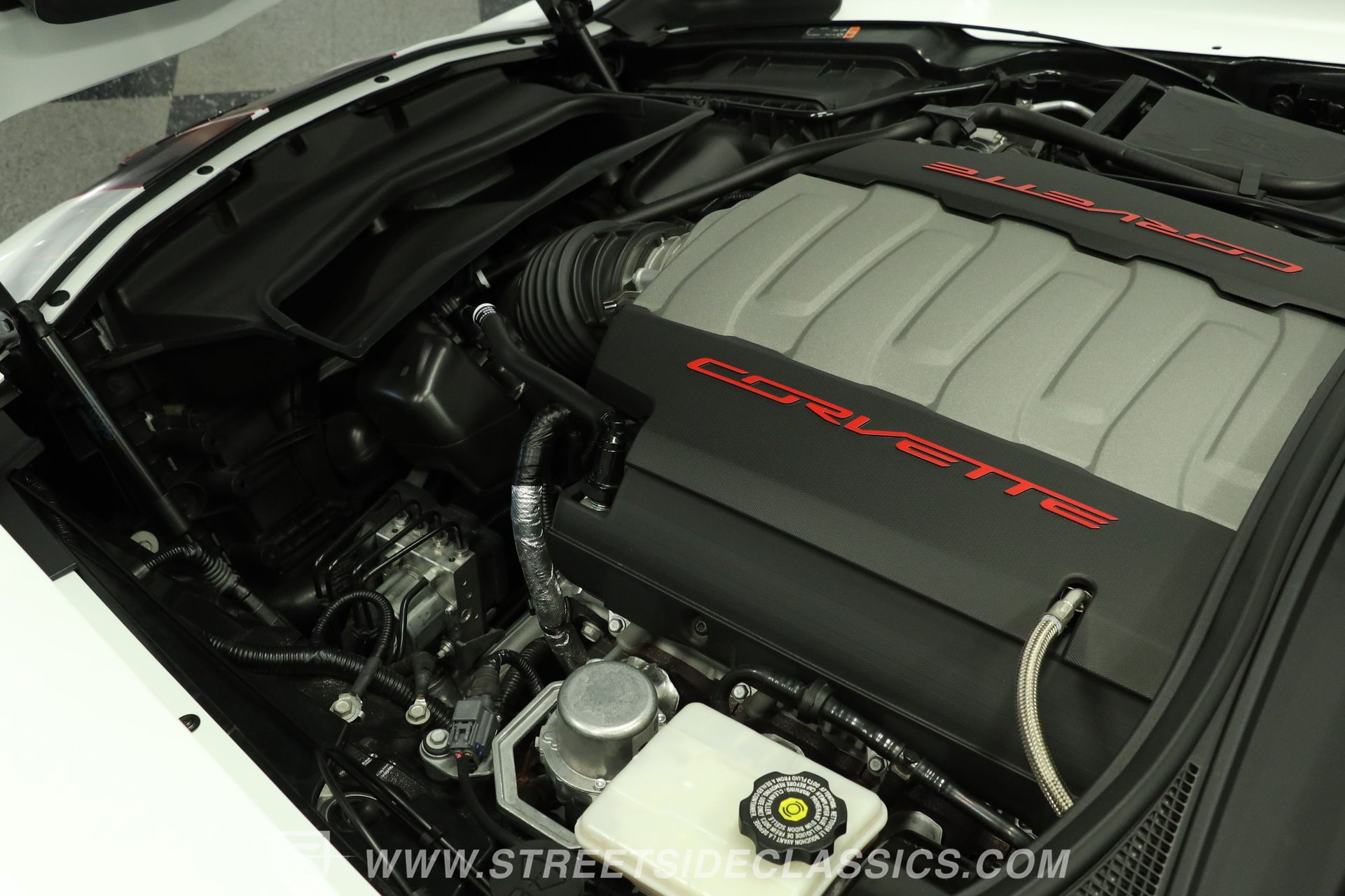 Used 2015 Chevrolet Corvette Stingray Coupe w/ Pacific Design Package RWD image 31
