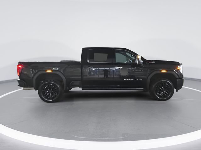 Used 2021 GMC Sierra 2500 Denali w/ Denali Black Diamond Edition image 2