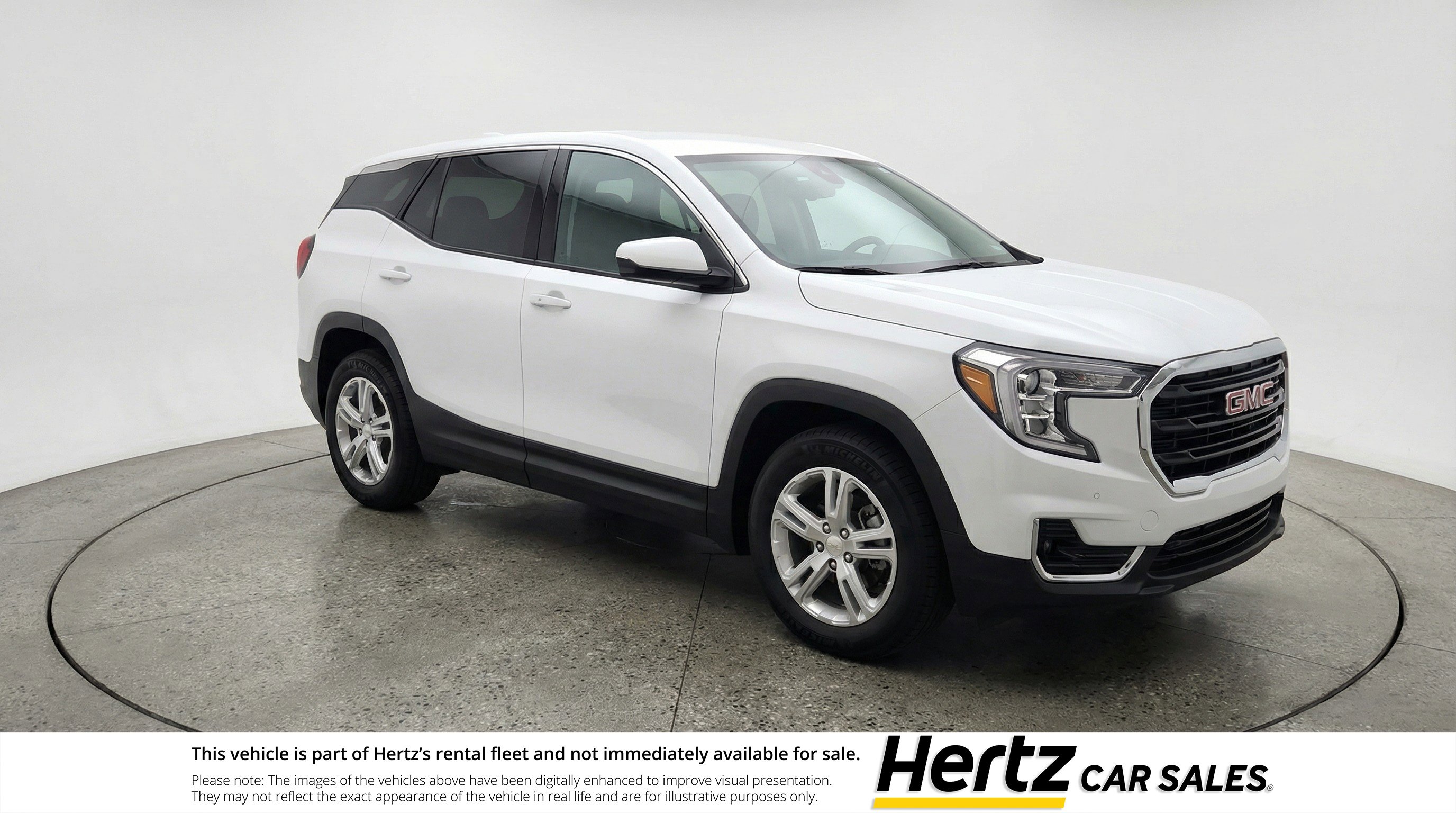 Used 2024 GMC Terrain SLE image 1
