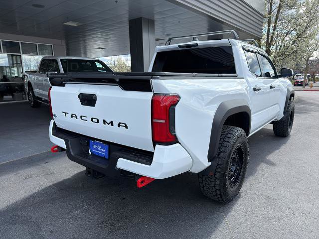 Used 2025 Toyota Tacoma TRD Off-Road AWD/4WD image 11