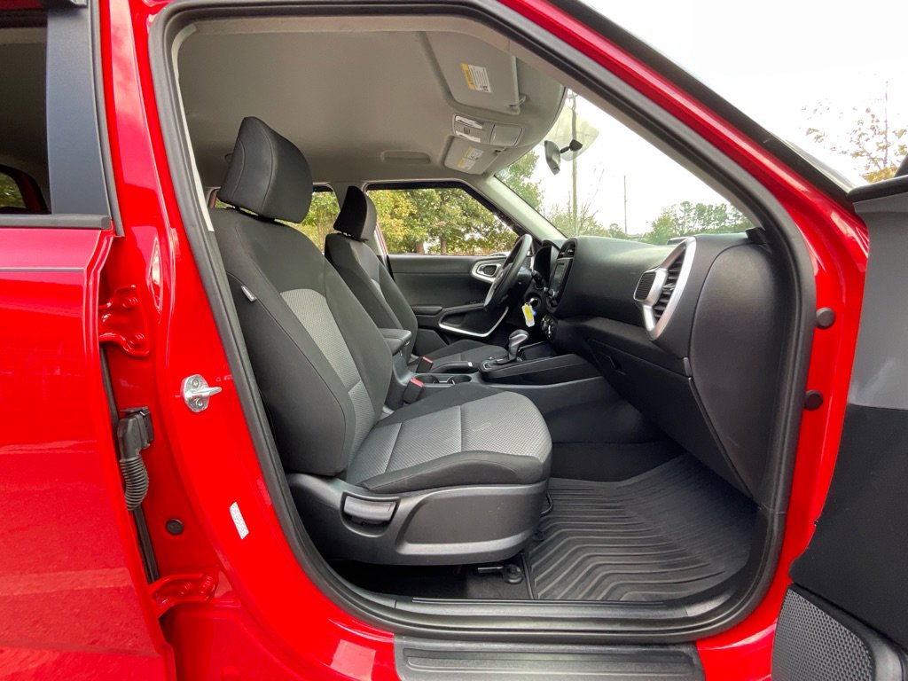 Used 2020 Kia Soul LX image 17