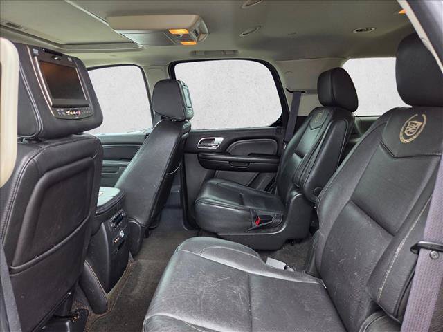 Used 2013 Cadillac Escalade Platinum AWD/4WD image 14