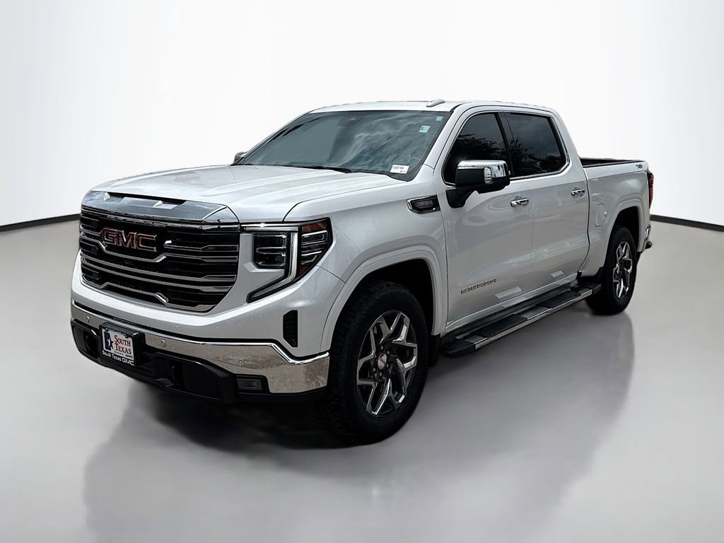 Used 2024 GMC Sierra 1500 SLT AWD/4WD image 3