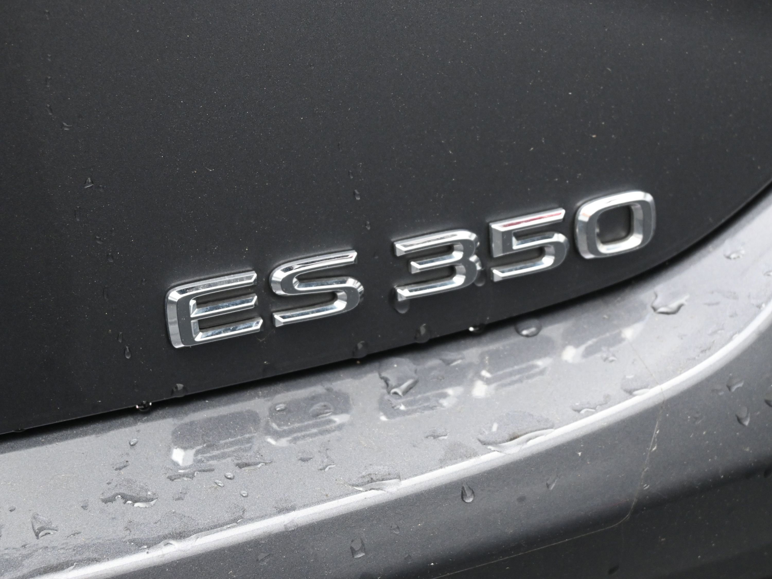 Used 2019 Lexus ES 350 Luxury w/ Accessory Package 2 image 21