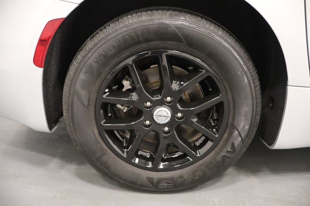 Certified 2023 Chrysler Voyager LX image 26