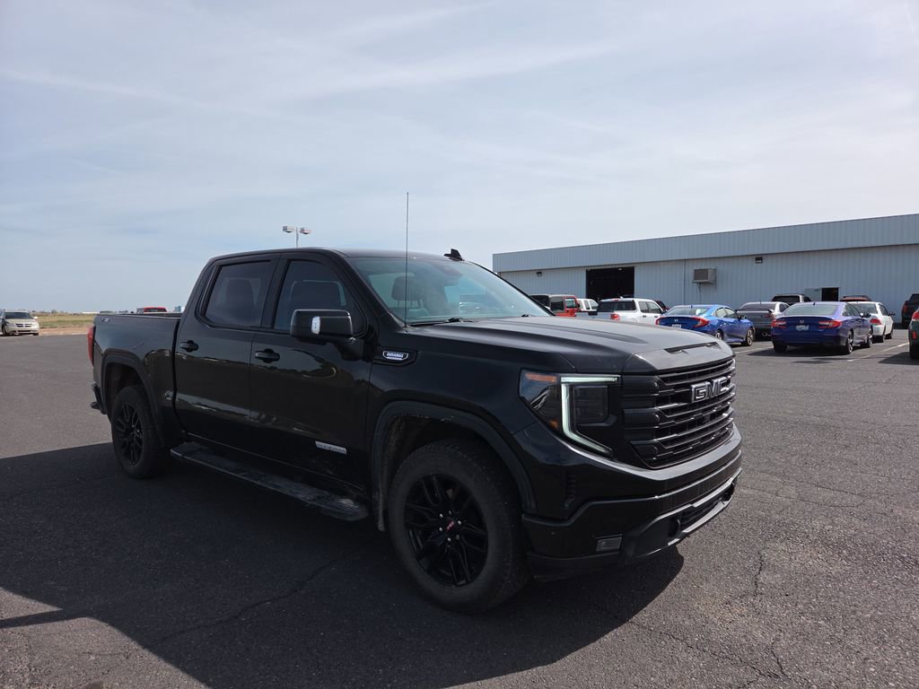 Used 2022 GMC Sierra 1500 Elevation w/ Elevation Premium Package AWD/4WD image 7
