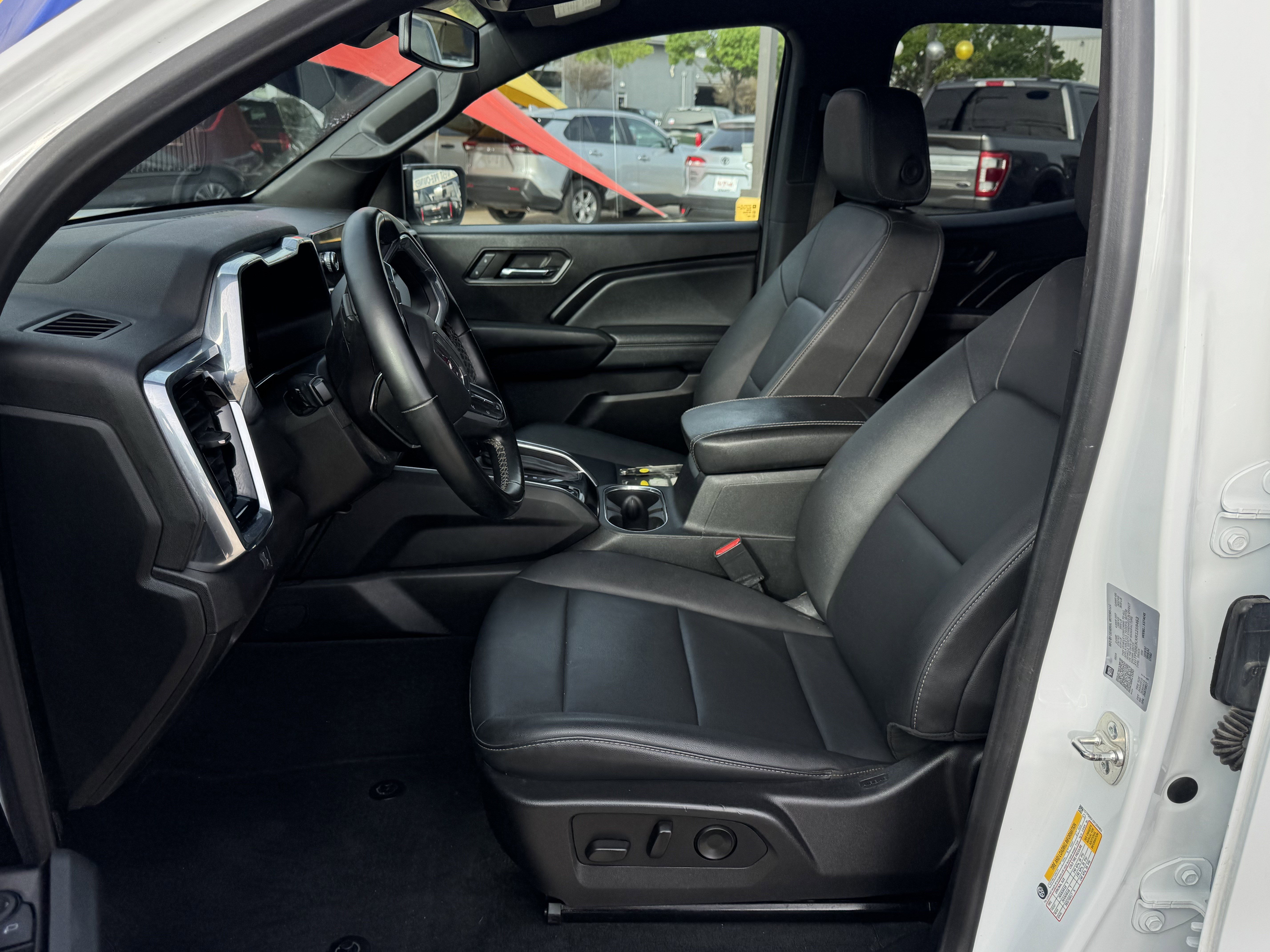 Used 2024 GMC Canyon Elevation w/ Elevation Premium Package image 15