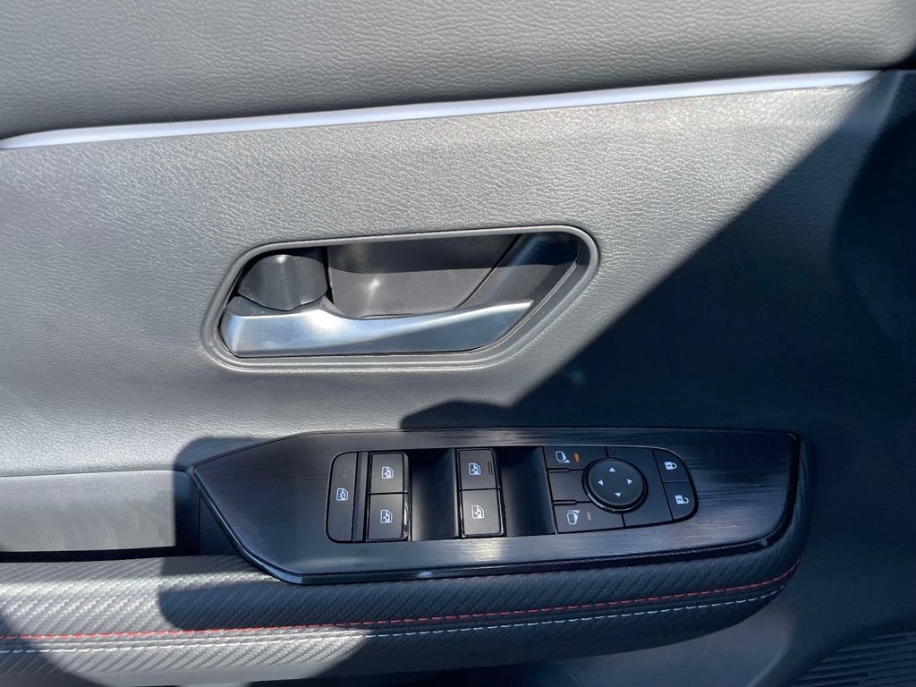 New 2027 Nissan Kicks SR w/ Cold Weather Package FWD image 19
