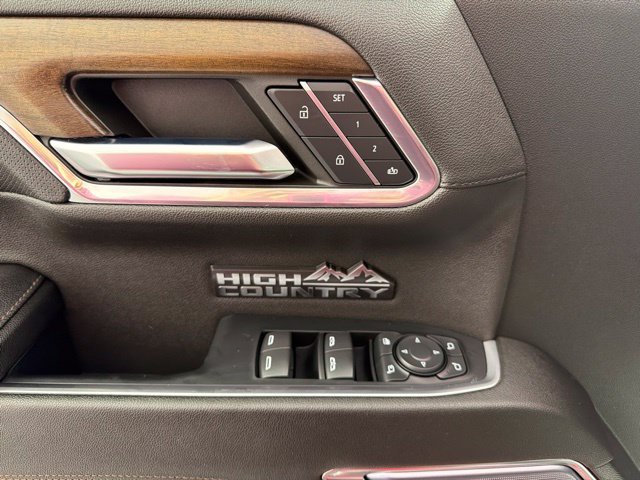 Used 2024 Chevrolet Silverado 1500 High Country AWD/4WD image 17