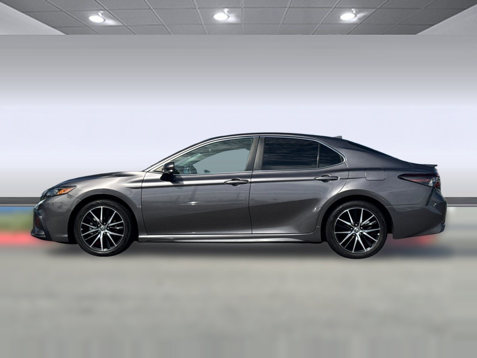 Used 2023 Toyota Camry SE w/ Convenience Package image 2