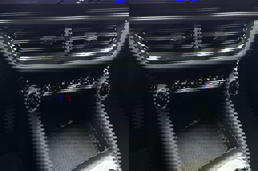 New 2026 Chevrolet Equinox EV RS image 21