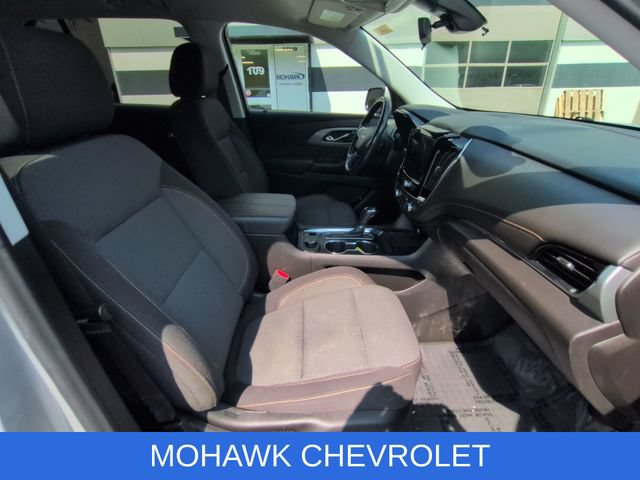 Used 2020 Chevrolet Traverse LT w/ Driver Confidence II Package AWD/4WD image 36