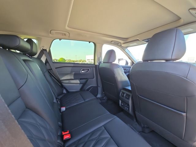 New 2026 Nissan Rogue Platinum image 28