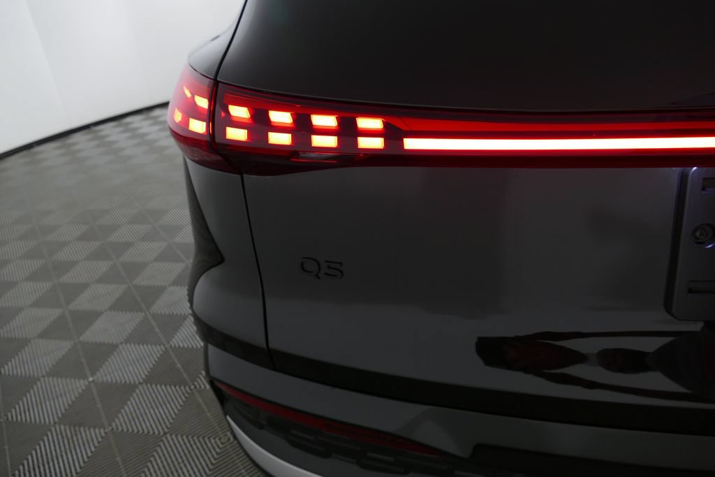 Certified 2025 Audi Q5 Premium w/ Convenience Package AWD/4WD image 30
