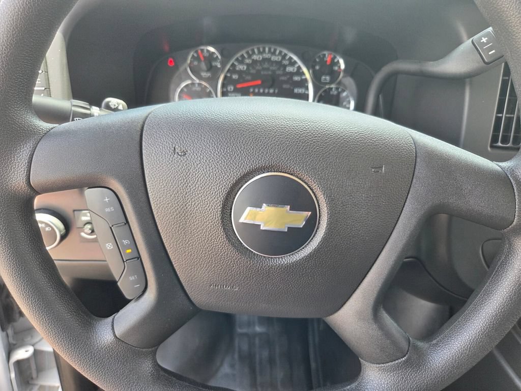New 2026 Chevrolet Express 4500 w/ Power Convenience Package RWD image 11