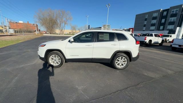 Used 2017 Jeep Cherokee Latitude w/ Safety/Convenience Group image 5