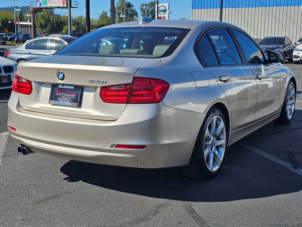 Used 2013 BMW 328i Sedan RWD image 5