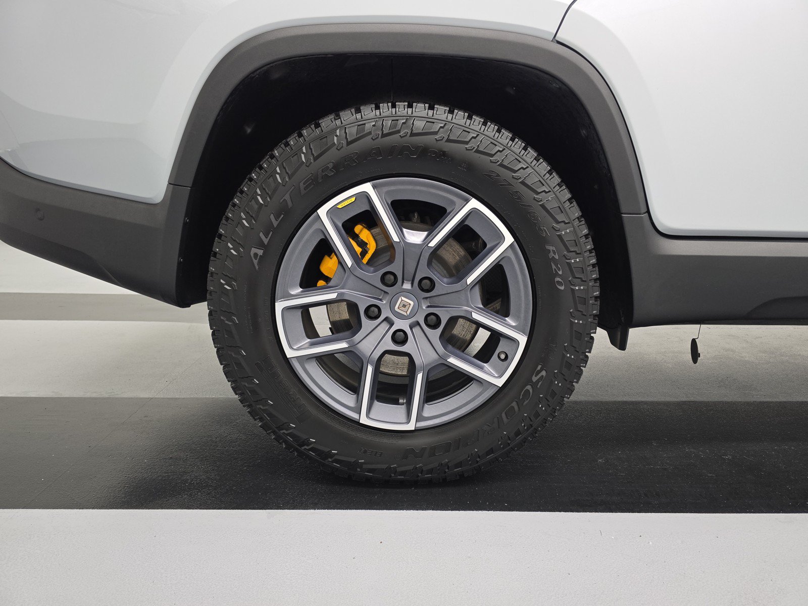 Used 2022 Rivian R1T Adventure AWD/4WD image 12