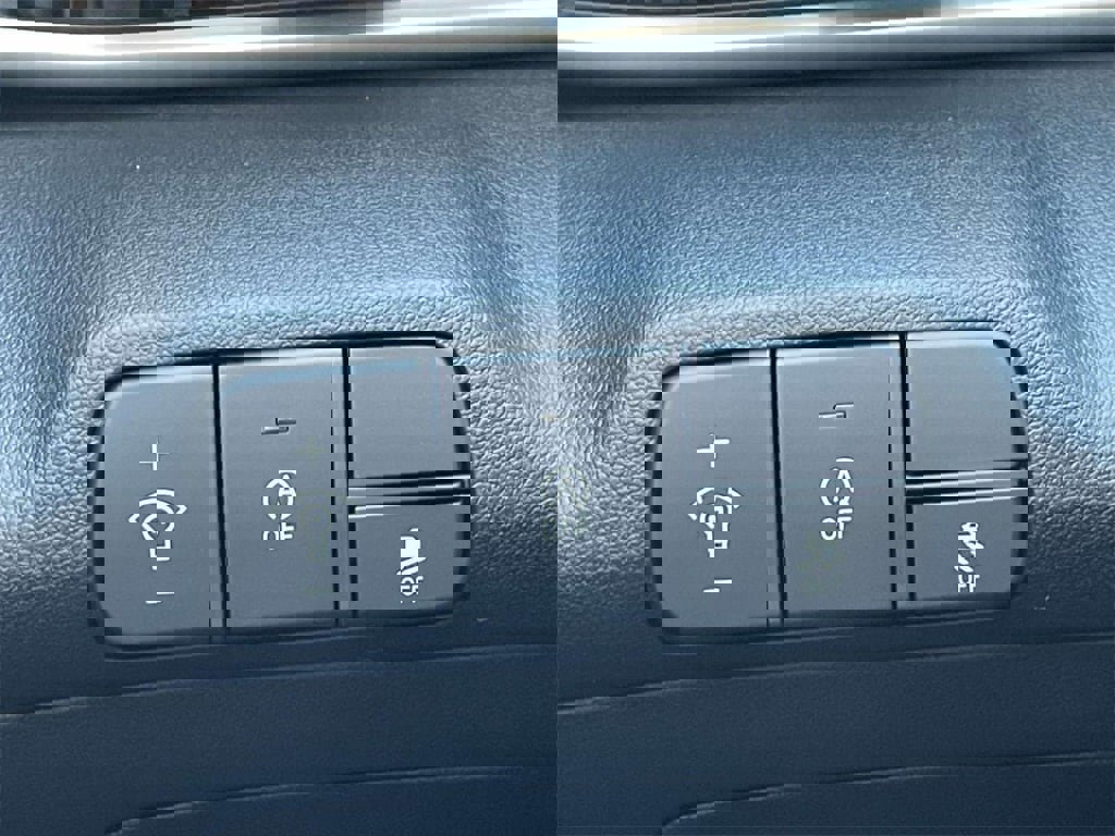 New 2026 Hyundai Elantra SE image 16