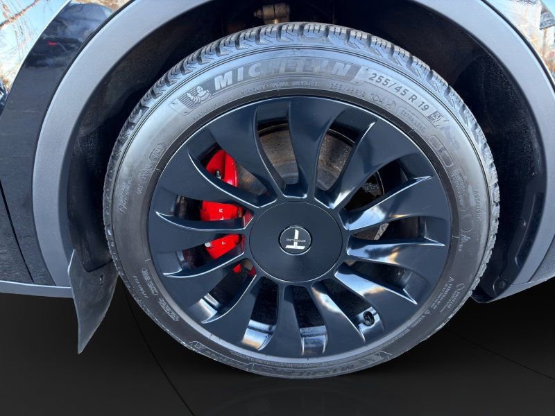 Used 2021 Tesla Model Y Performance image 24
