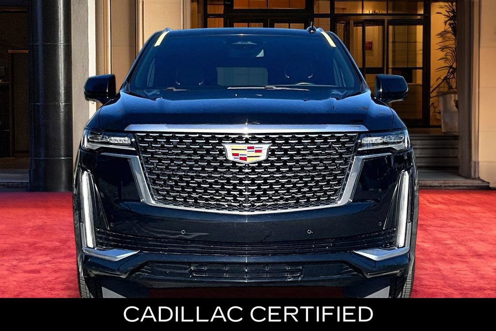 Used 2022 Cadillac Escalade Luxury RWD image 3