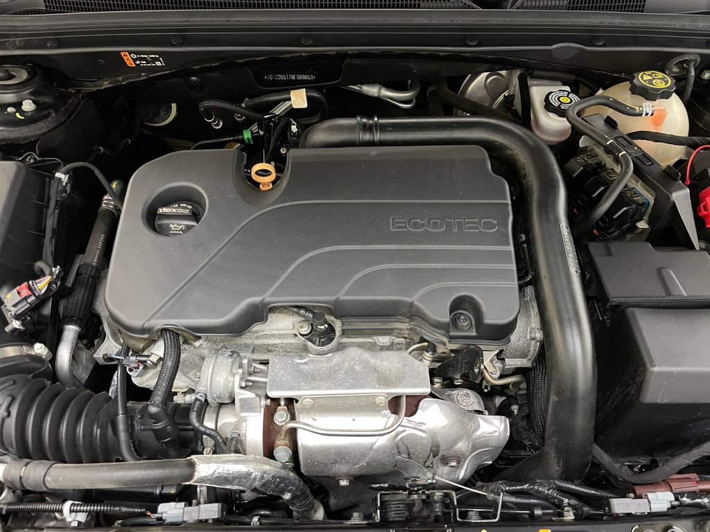 Certified 2021 Chevrolet Malibu LT FWD image 46