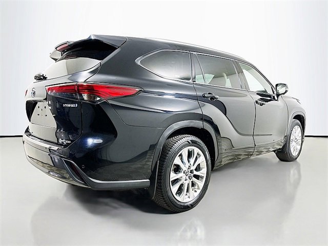 Used 2023 Toyota Highlander Limited image 7