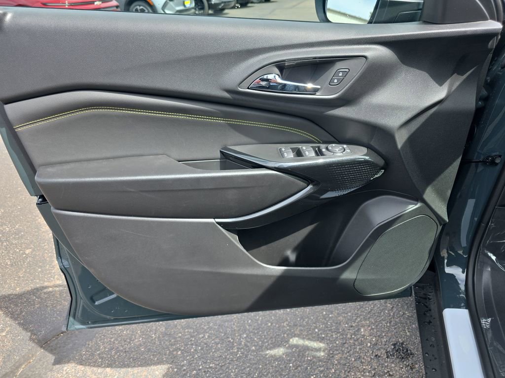 New 2026 Chevrolet Trax LT w/ Driver Confidence Package FWD image 10