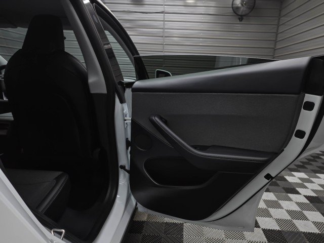 Used 2026 Tesla Model Y 2WD image 30