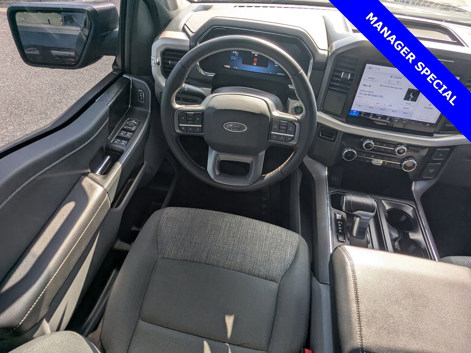 Used 2023 Ford F150 Lightning XLT image 16