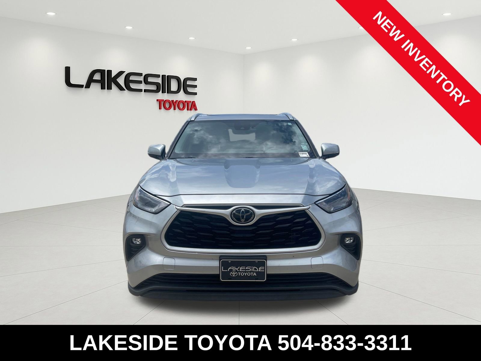 Used 2023 Toyota Highlander XLE FWD image 8