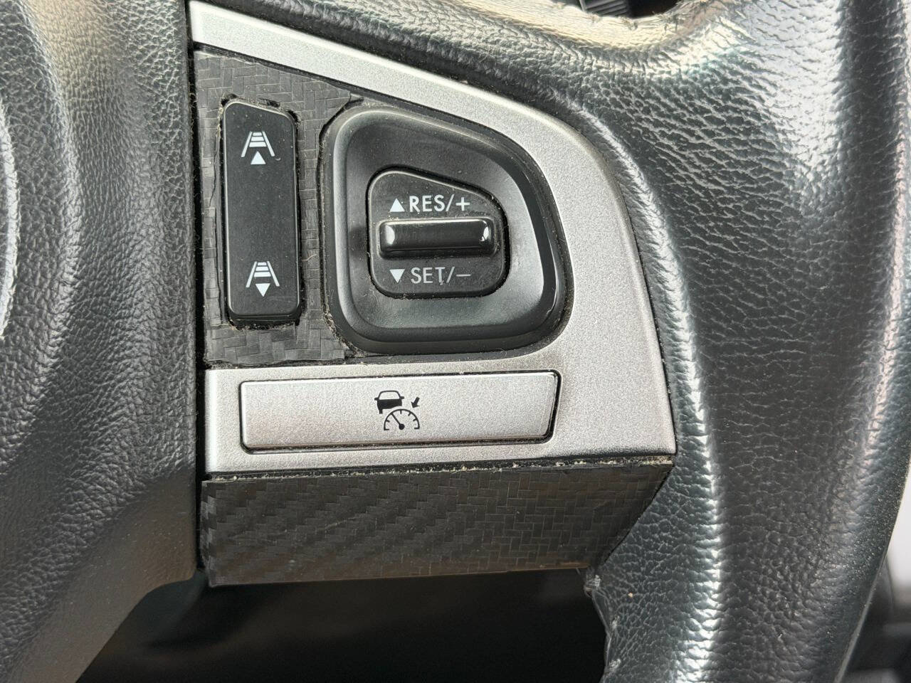 Used 2015 Subaru Legacy 3.6R Limited AWD/4WD image 31