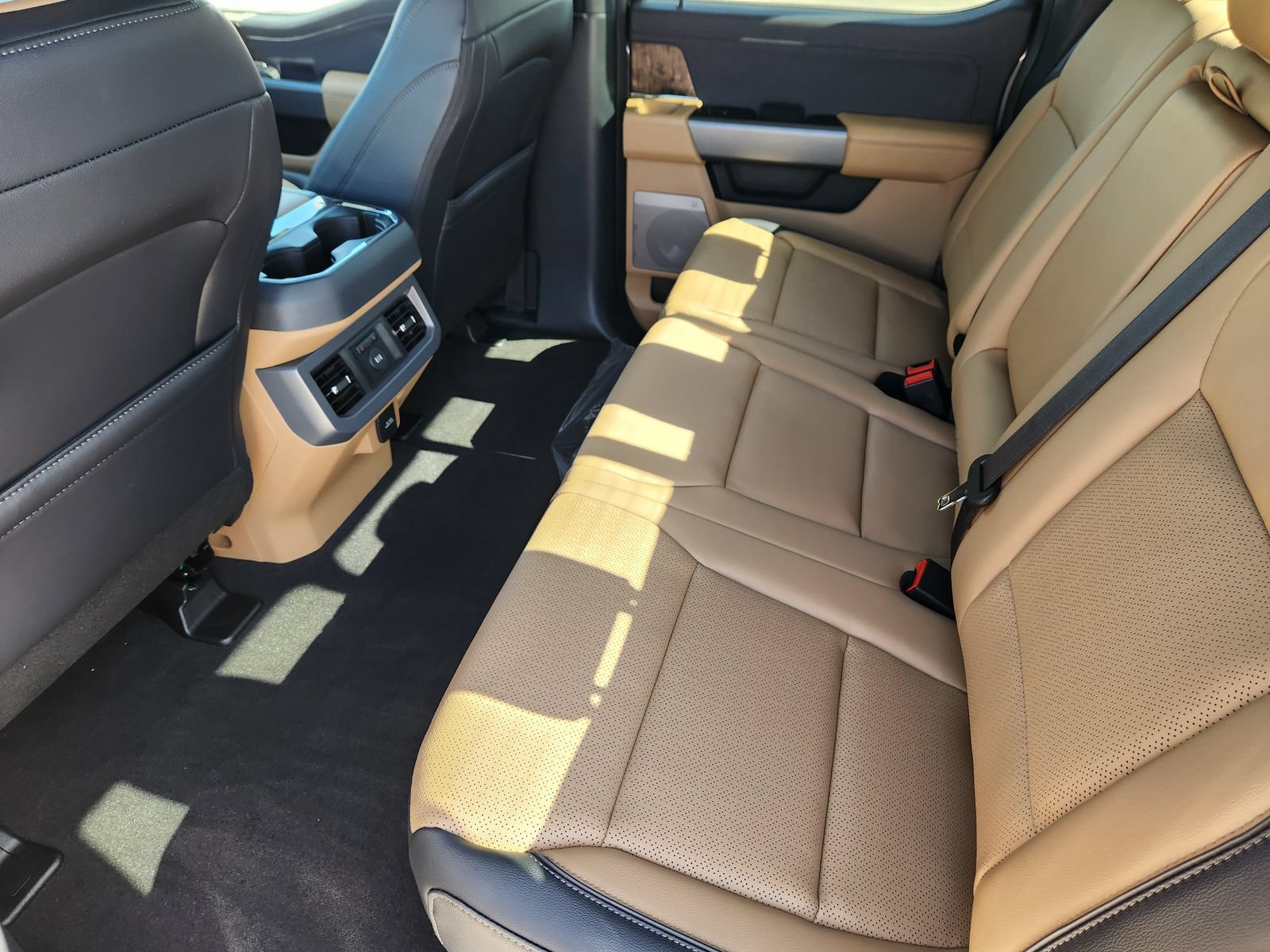 New 2027 Ford F350 Lariat w/ Lariat Premium Package AWD/4WD image 26