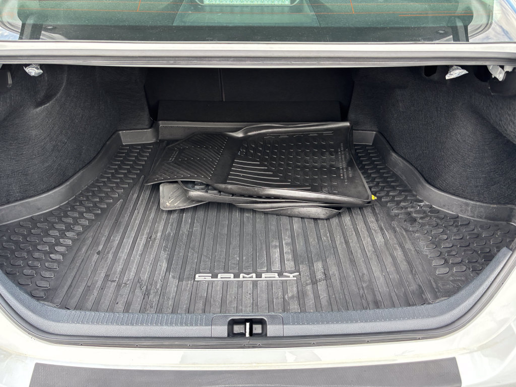 Used 2024 Toyota Camry SE FWD image 41