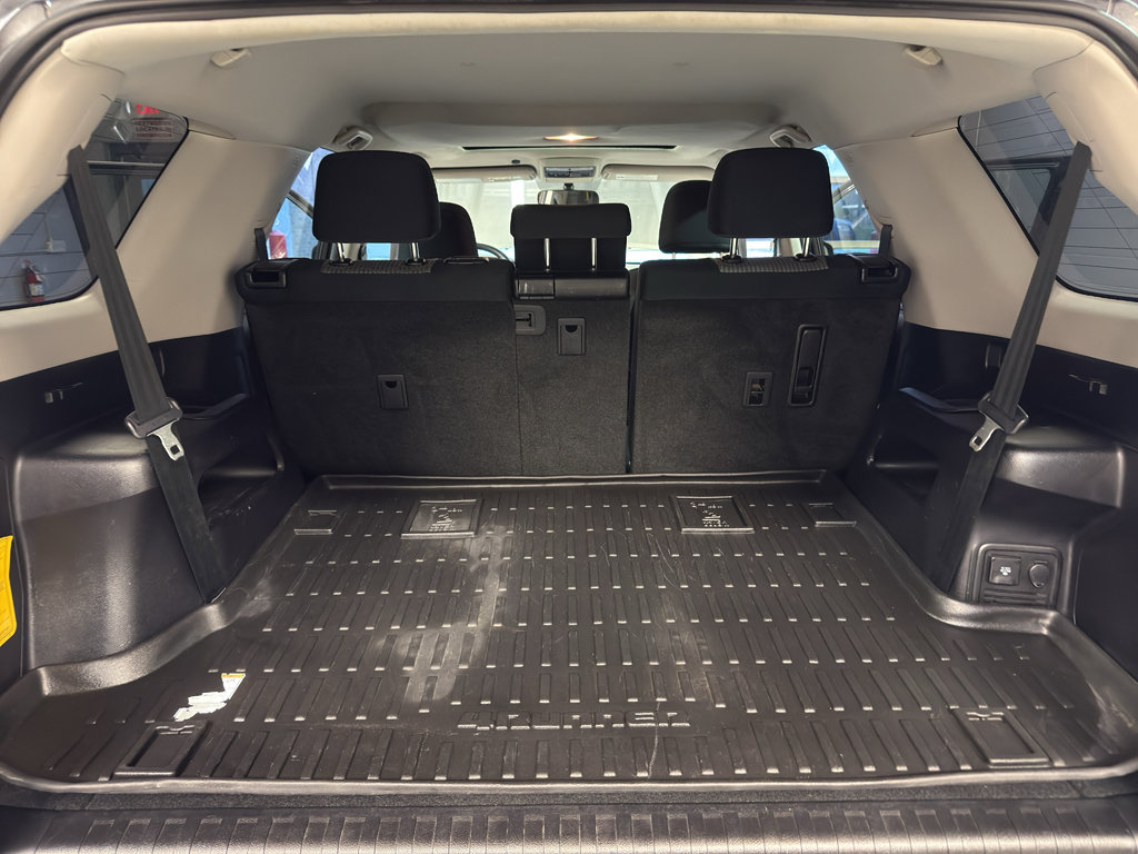 Used 2016 Toyota 4Runner SR5 AWD/4WD image 29